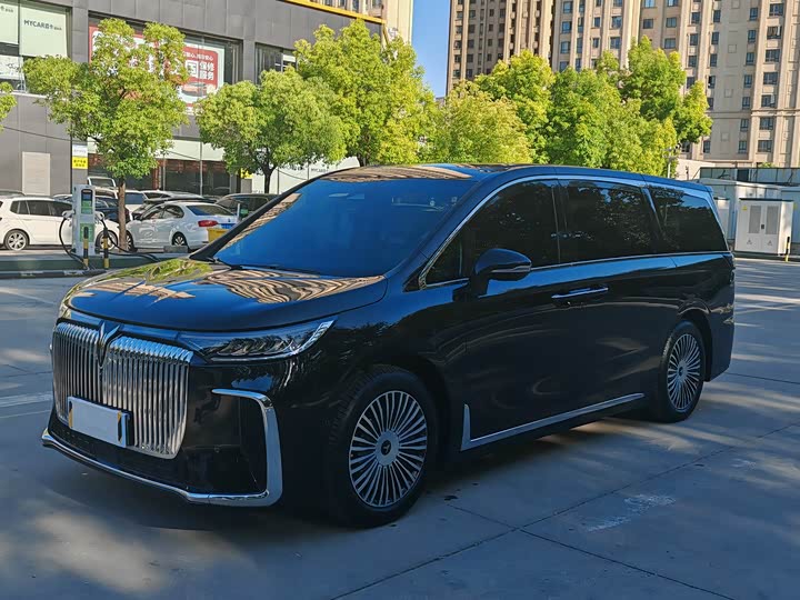 Lantu Dreamer 2025 PHEV four-wheel drive premium Kunpeng version