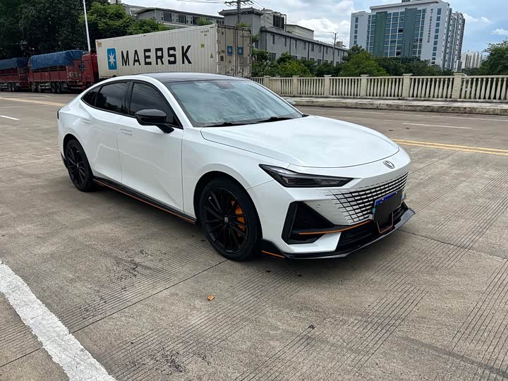 Changan UNI-V 2022 1.5T Sport