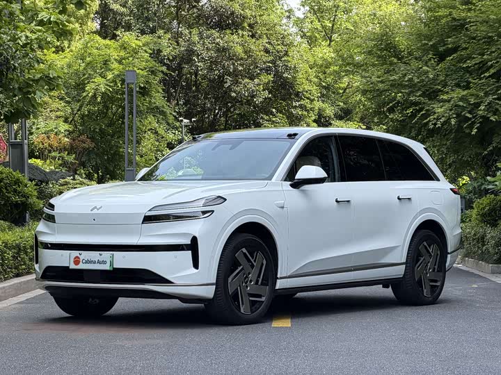 Ledo L90 2025 Ultra six-seater version