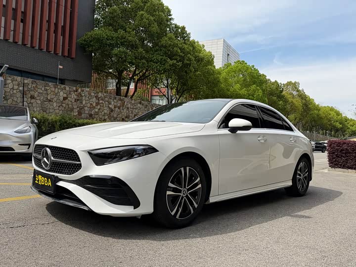 Mercedes-Benz A-Class 2023 A 200 L Dynamic