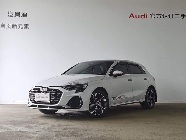 Audi A3 2025 Sportback 35TFSI Flying Spur Exclusive Model