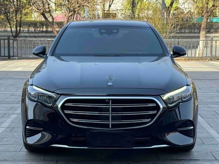 Mercedes-Benz E-Class 2024 E 300 L Fashion Model