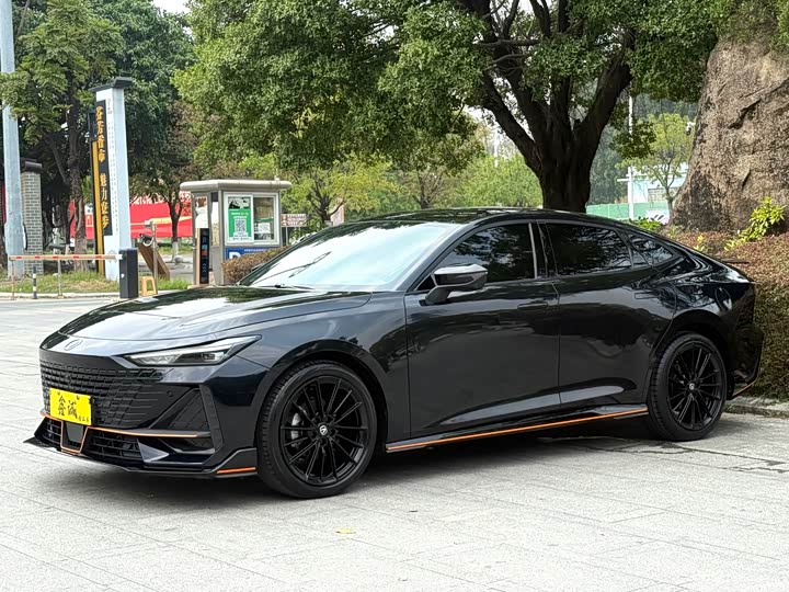 Changan UNI-V 2022 1.5T sports version