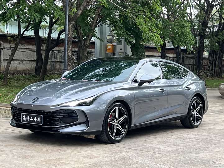 MG7 2025 2.0T Trophy Intelligent Driving Edition