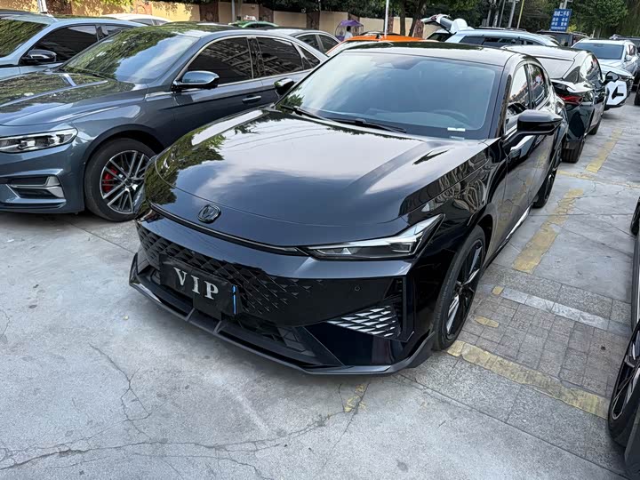 Changan UNI-V 2024 1.5T noble sports model