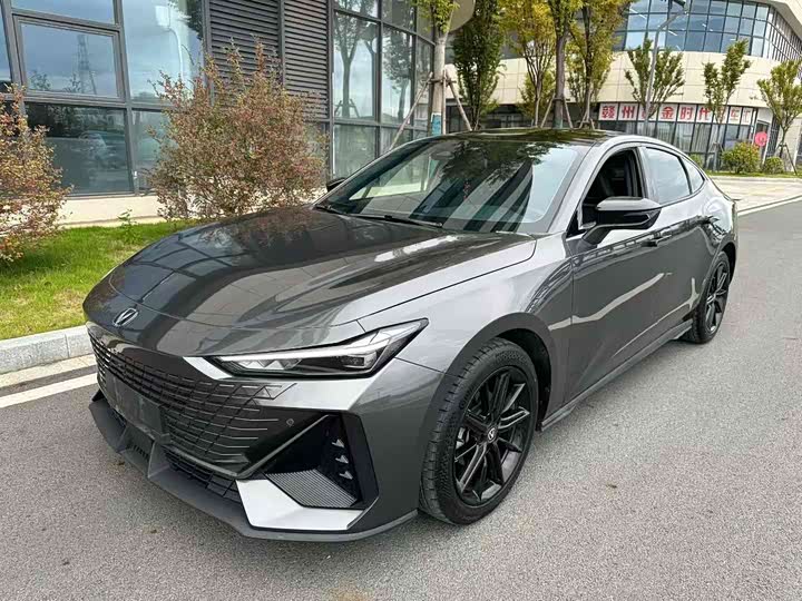 Changan UNI-V 2022 1.5T sports version