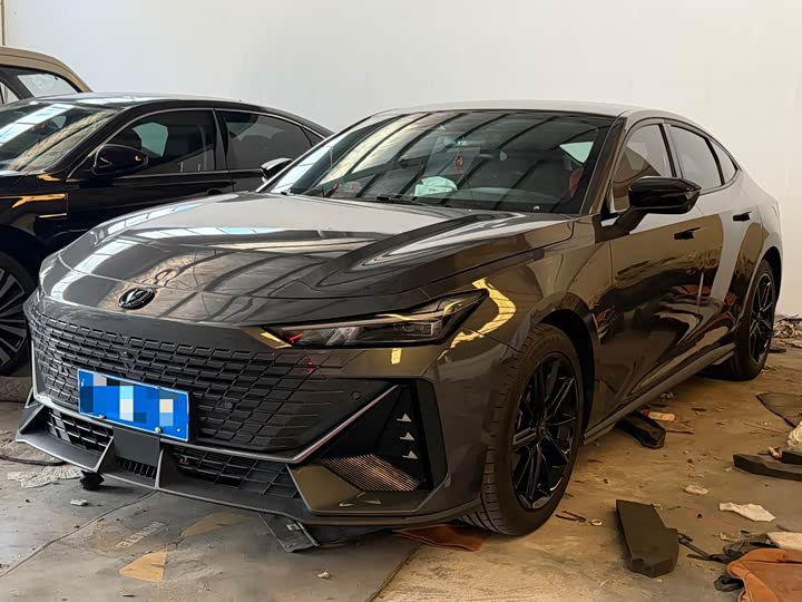 Changan UNI-V 2023 1.5T Prestige Edition