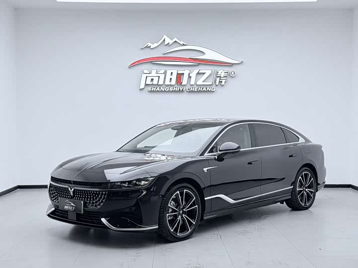 Lantu Chasing Light 2024 PHEV four-wheel drive ultra-long range flagship version