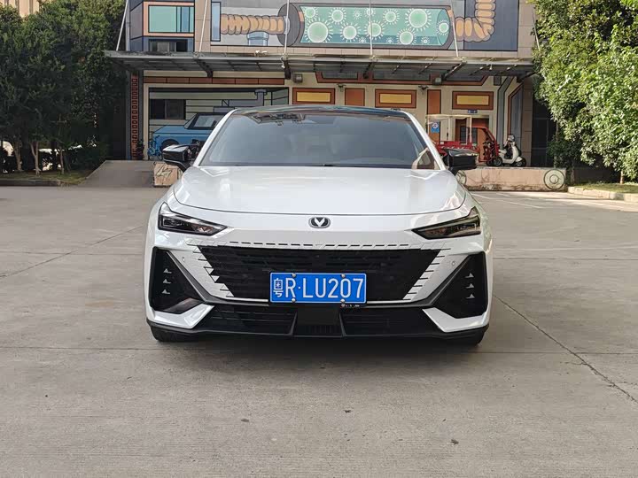 Changan UNI-V 2023 1.5T Prestige Edition