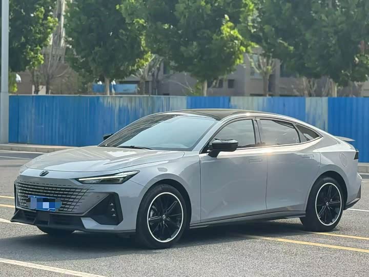 Changan UNI-V 2023 1.5T Prestige Edition
