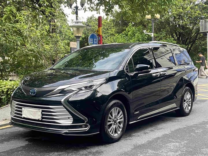 SIENNA 2021 2.5L Hybrid Comfort Edition