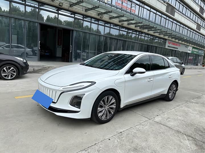 Hongqi E-QM5 2022 431km Charging Enjoyment Edition