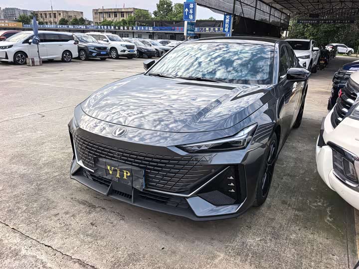 Changan UNI-V 2022 1.5T Excellent Type