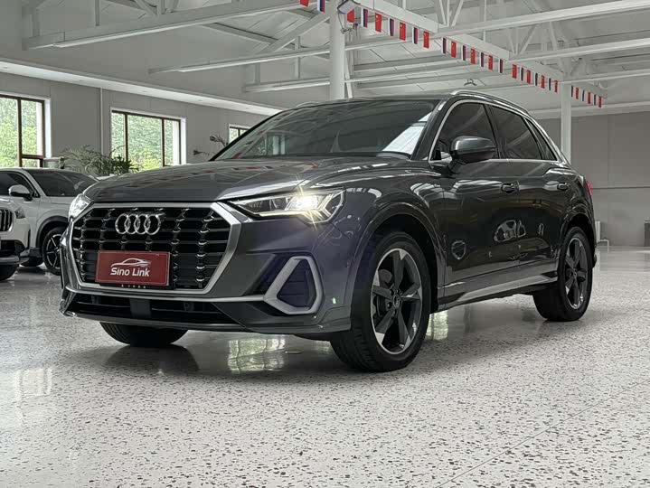 Audi Q3 2022 35 TFSI Stylish Dynamic