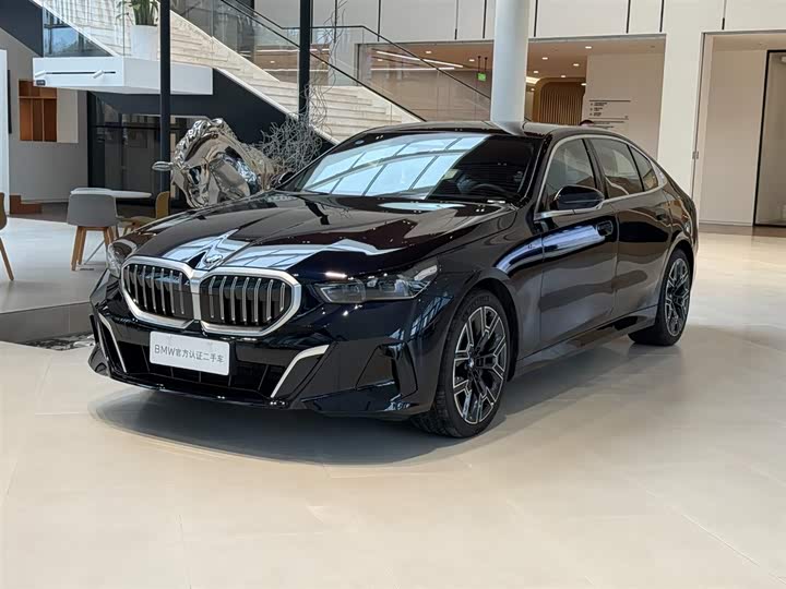 BMW 5 Series 2025 Model 530Li Luxury M Sport Package