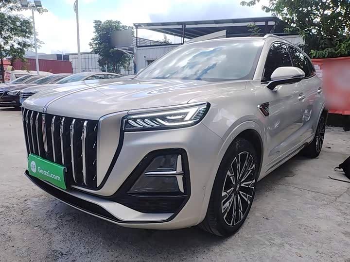 Hongqi HS5 2023 2.0T four-wheel drive flag collar Pro version