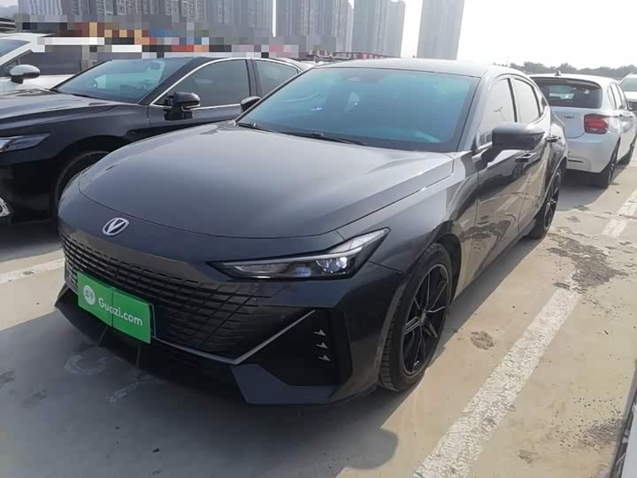 Changan UNI-V 2023 1.5T Prestige Edition