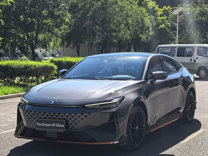 Changan UNI-V 2024 1.5T smart pilot model