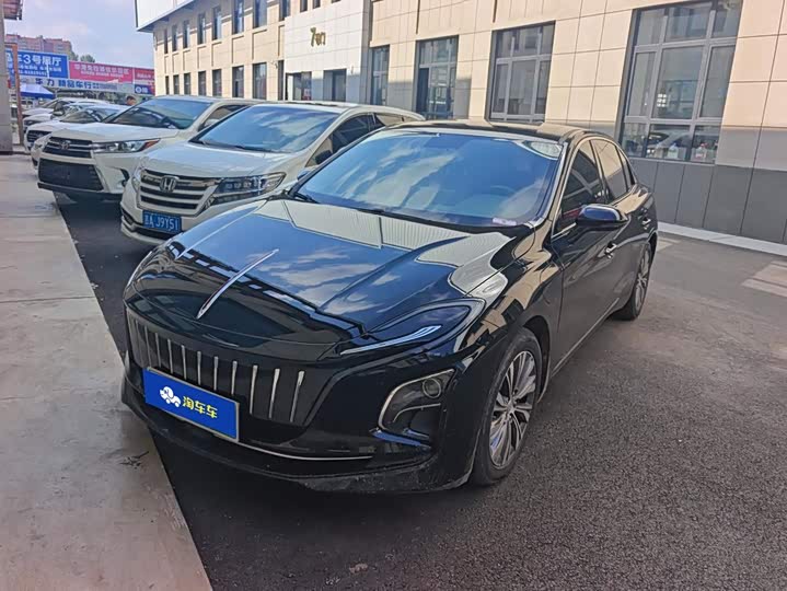 Hongqi E-QM5 2022 431km Charging Enjoyment Edition