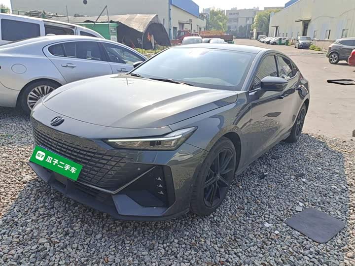 Changan UNI-V 2022 1.5T ZunGui Edition