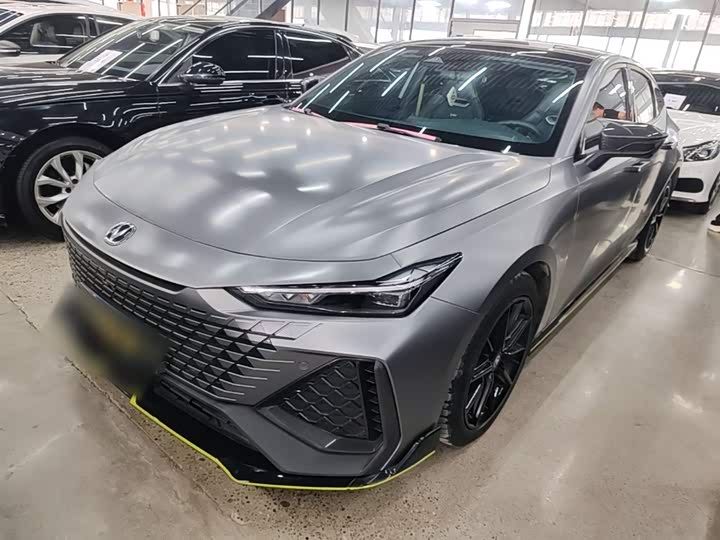 UNI-V 2022 Model 2.0T Edition