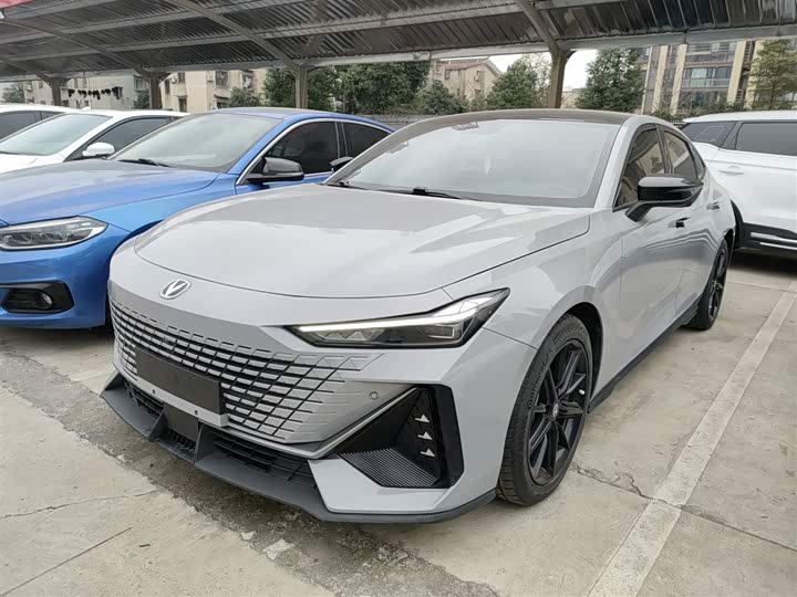 Changan UNI-V 2022 1.5T ZunGui Edition