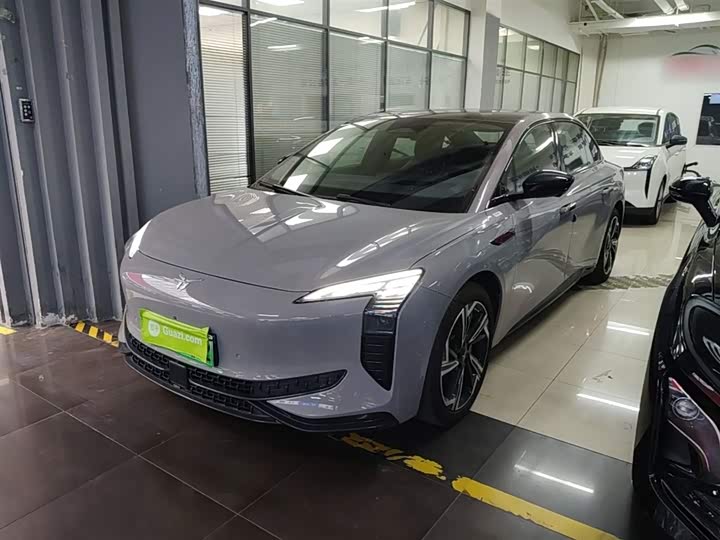 EH7 2024 Model 760 Pro AWD Edition