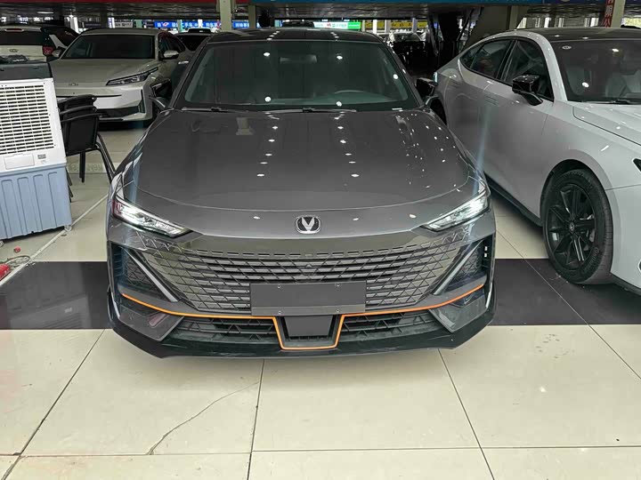 Changan UNI-V 2022 1.5T Sport