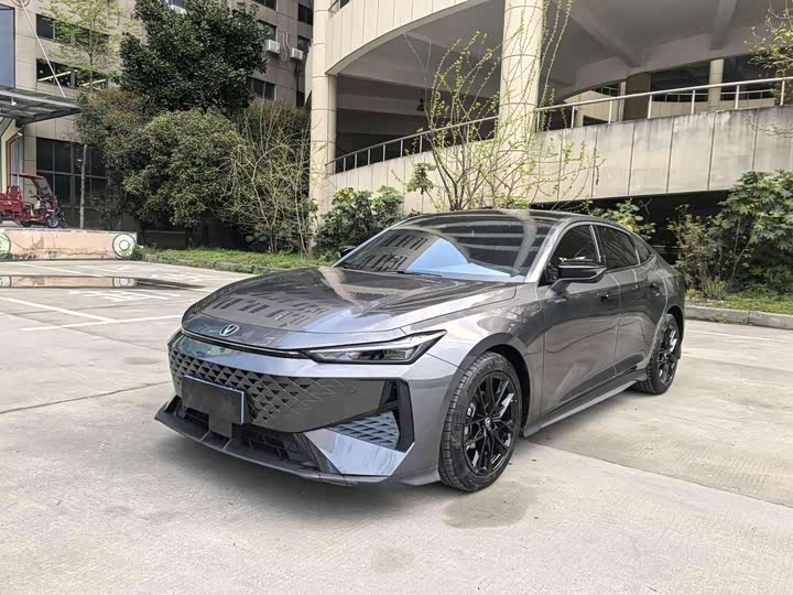 Changan UNI-V 2024 1.5T Prestige Edition