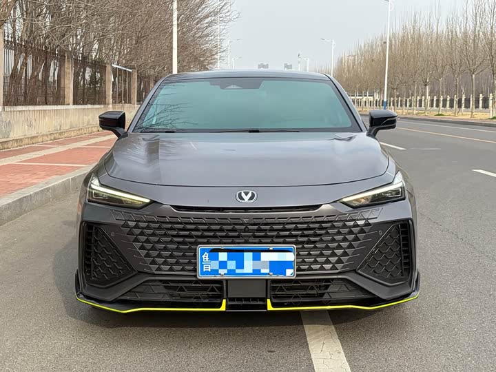Changan UNI-V 2023 2.0T Lingsu Edition