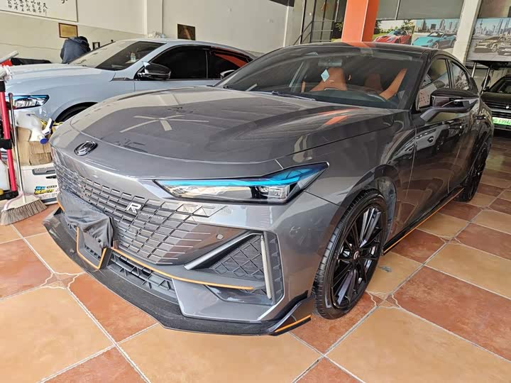 Changan UNI-V 2023 1.5T sports version