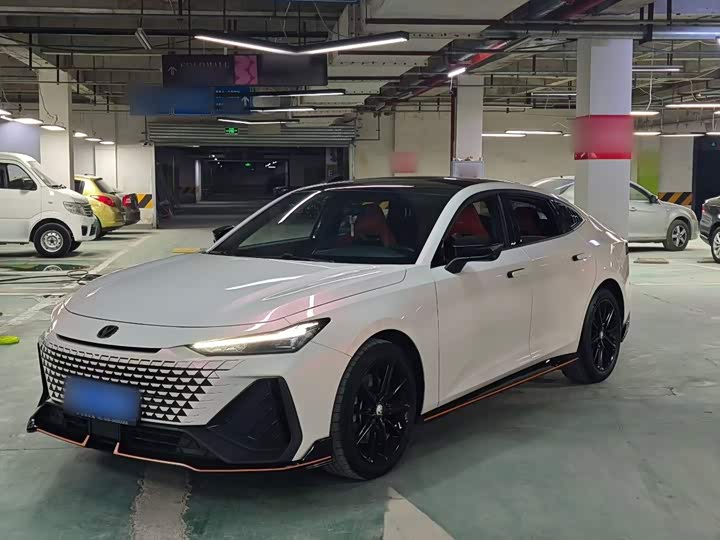Changan UNI-V 2023 2.0T sharp version
