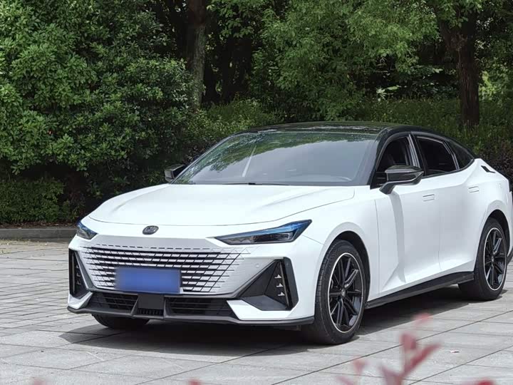 Changan UNI-V 2023 1.5T Prestige Edition