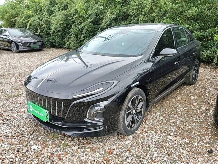 Hongqi E-QM5 2023 Facelift Basic Travel Edition