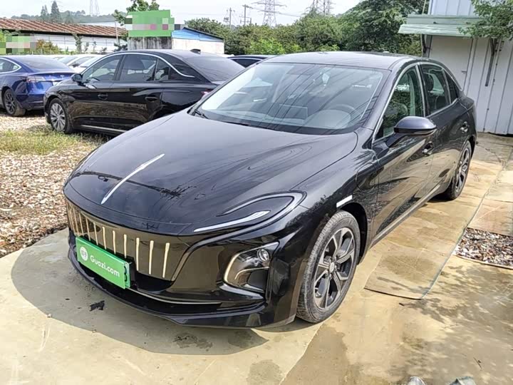 Hongqi E-QM5 2023 Facelift Basic Travel Edition