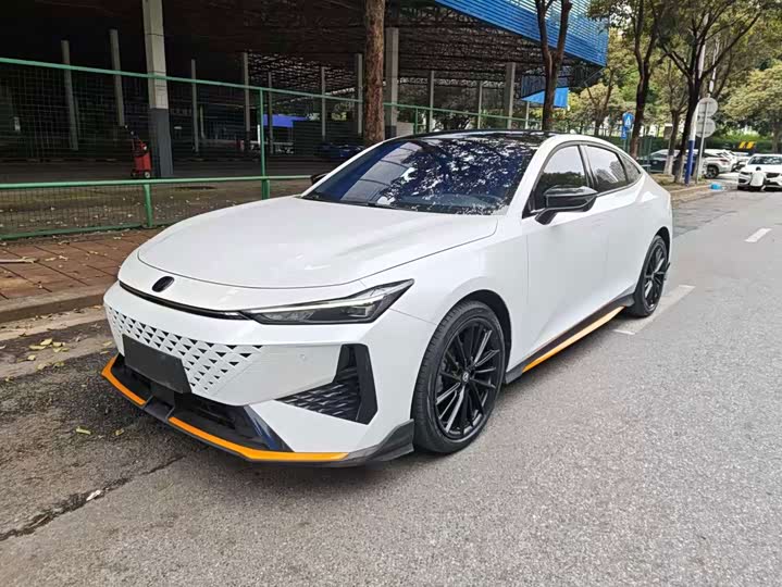 Changan UNI-V 2024 1.5T noble sports model