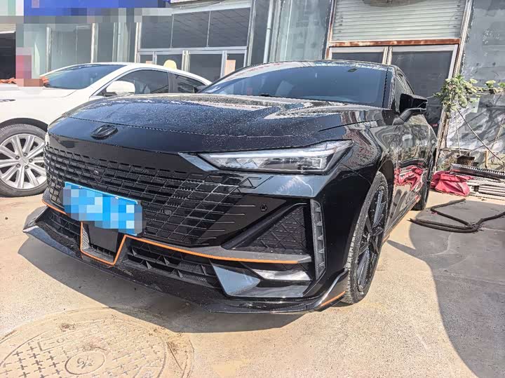 Changan UNI-V 2023 1.5T Sport Edition