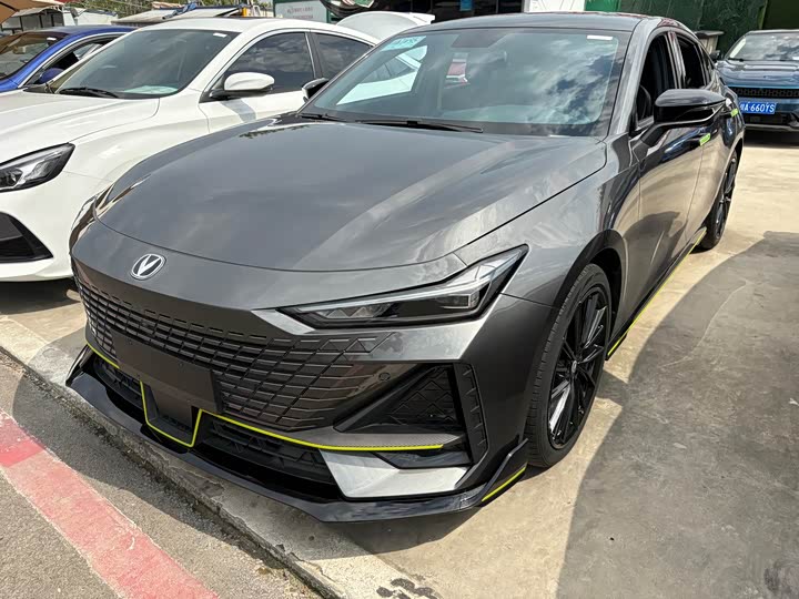 Changan UNI-V 2023 1.5T Sport Edition