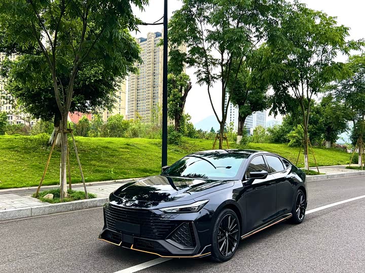 Changan UNI-V 2022 2.0T Speed Edition