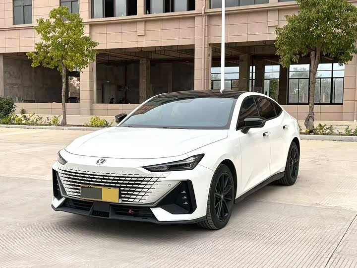 Changan UNI-V 2022 1.5T ZunGui Edition