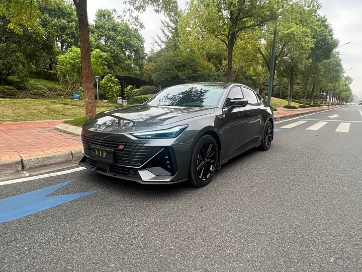 Changan UNI-V 2022 1.5T ZunGui Edition