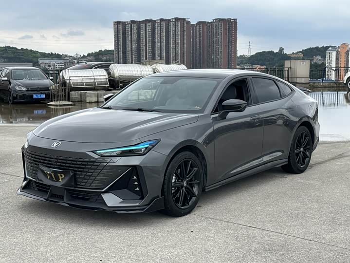 Changan UNI-V 2022 1.5T ZunGui Edition