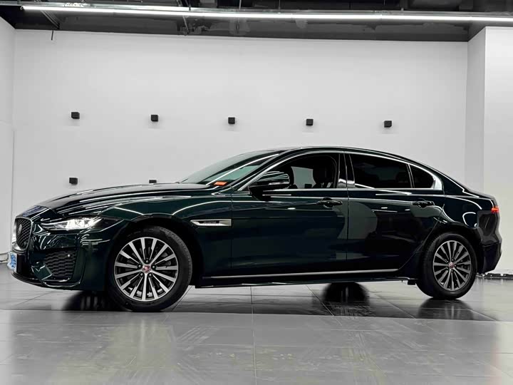 Jaguar XEL 2023 2.0T 200PS R-Dynamic Youth Sport Edition