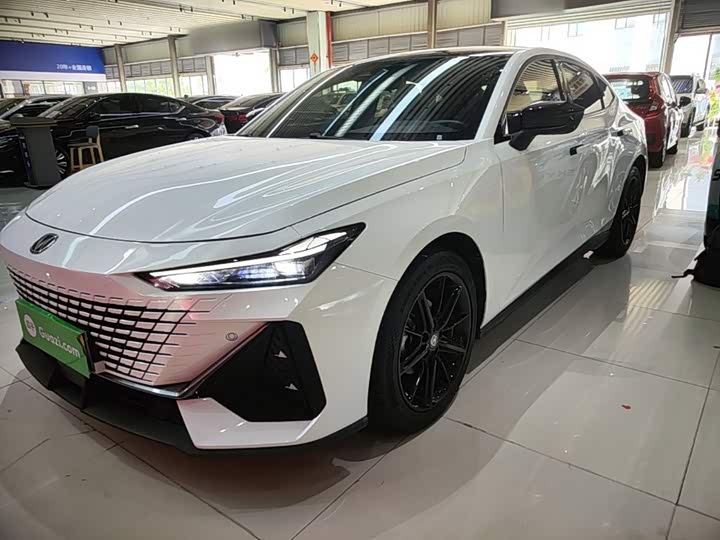 Changan UNI-V 2023 1.5T Prestige Edition