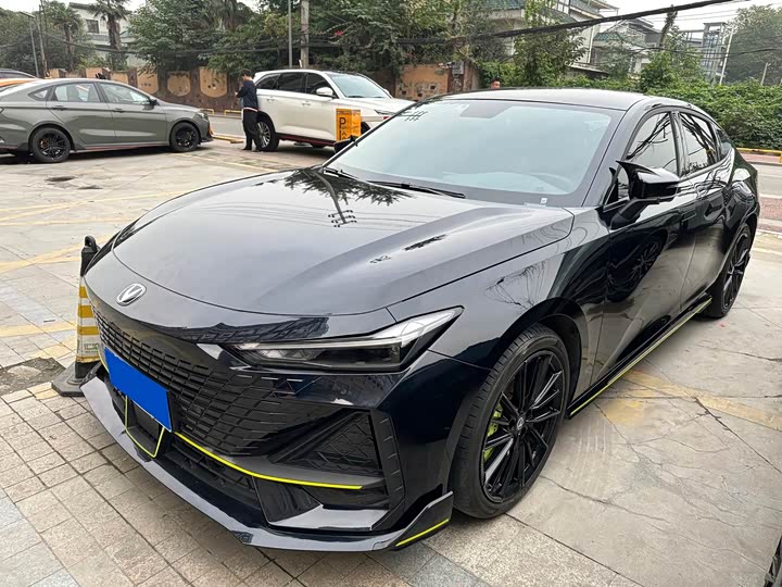 Changan UNI-V 2022 1.5T Sport