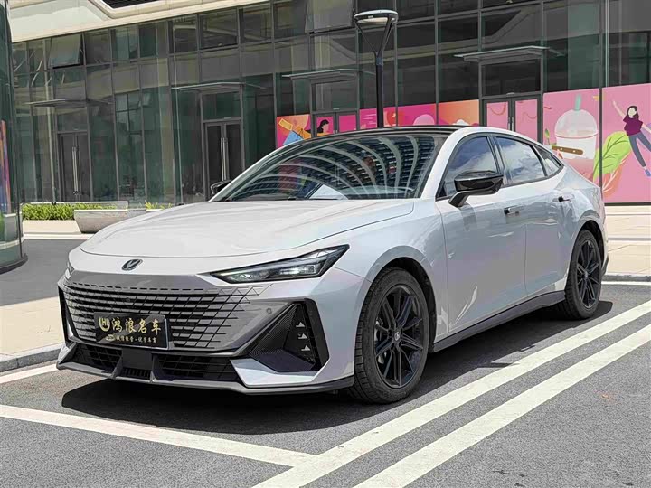 Changan UNI-V 2022 1.5T ZunGui Edition