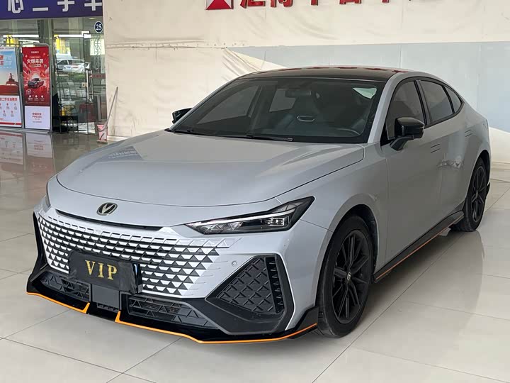 UNI-V 2022 Model 2.0T Edition