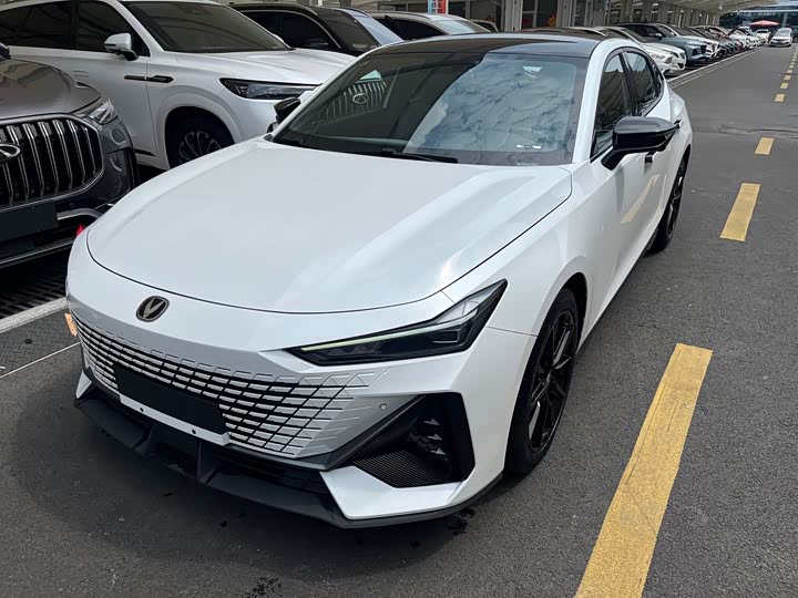 Changan UNI-V 2022 1.5T ZunGui Edition