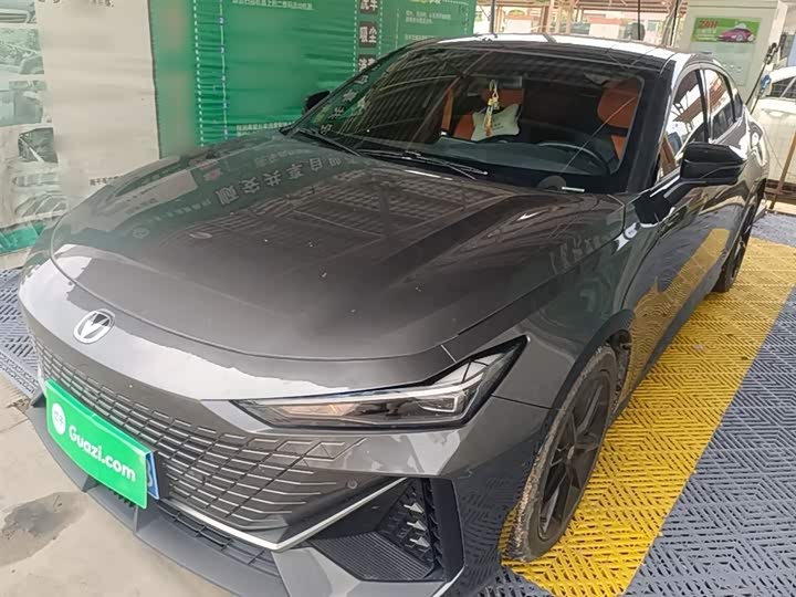 Changan UNI-V 2022 1.5T ZunGui Edition
