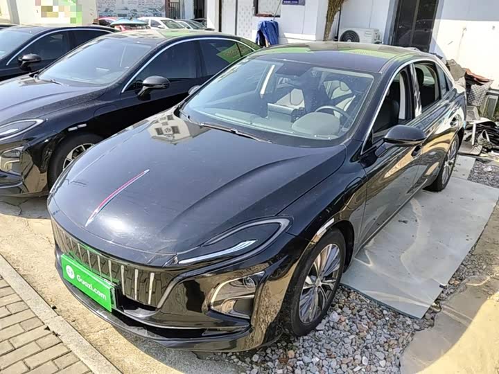 Hongqi E-QM5 2022 431km Charging Enjoyment Edition